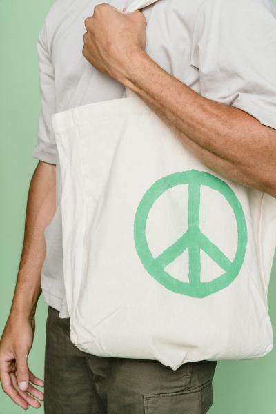 Image for event: Make a Gift Series: Customize a Tote-Bag or Apron