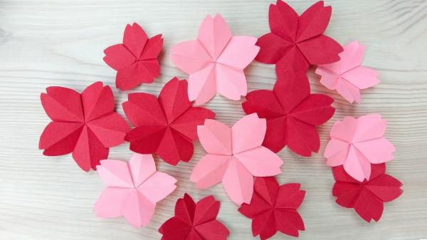 Image for event: Silhouette Cameo: Kirigami Papercraft Flowers (Adults)